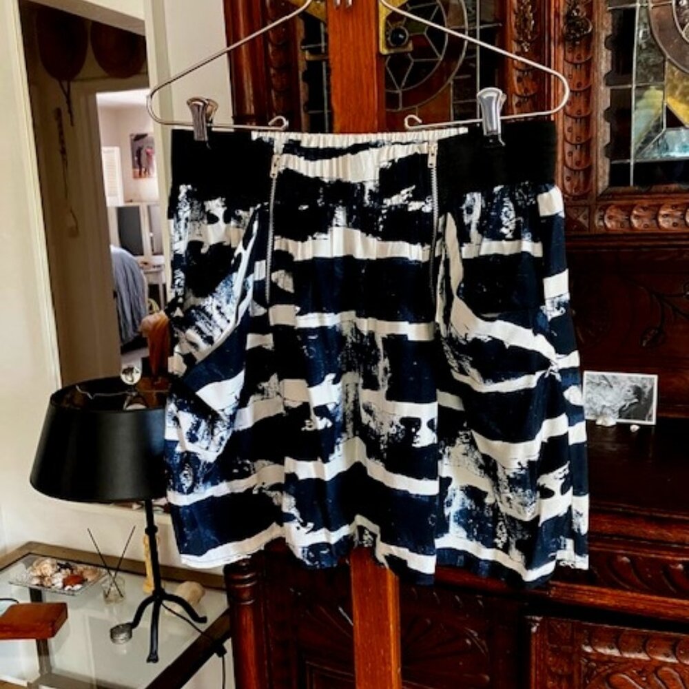 Mini skirt with pockets